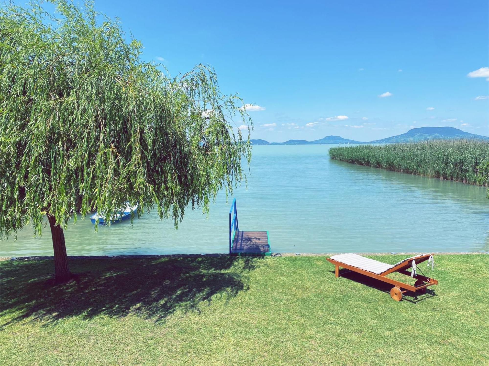 Balaton a kertben - Közvetlen vízparti apartmanok, csodálatos panorámával Balatonfenyves Exterior foto