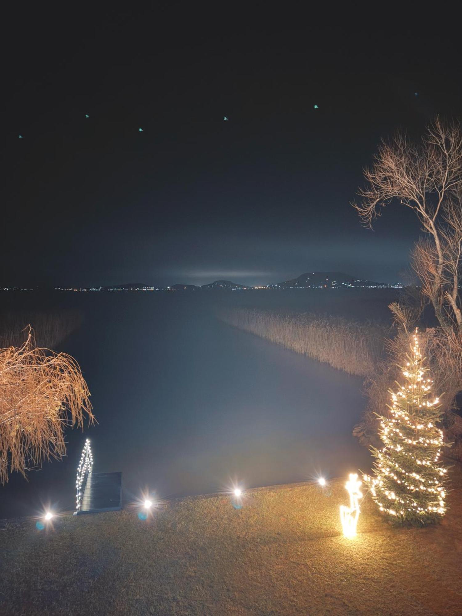 Balaton a kertben - Közvetlen vízparti apartmanok, csodálatos panorámával Balatonfenyves Exterior foto