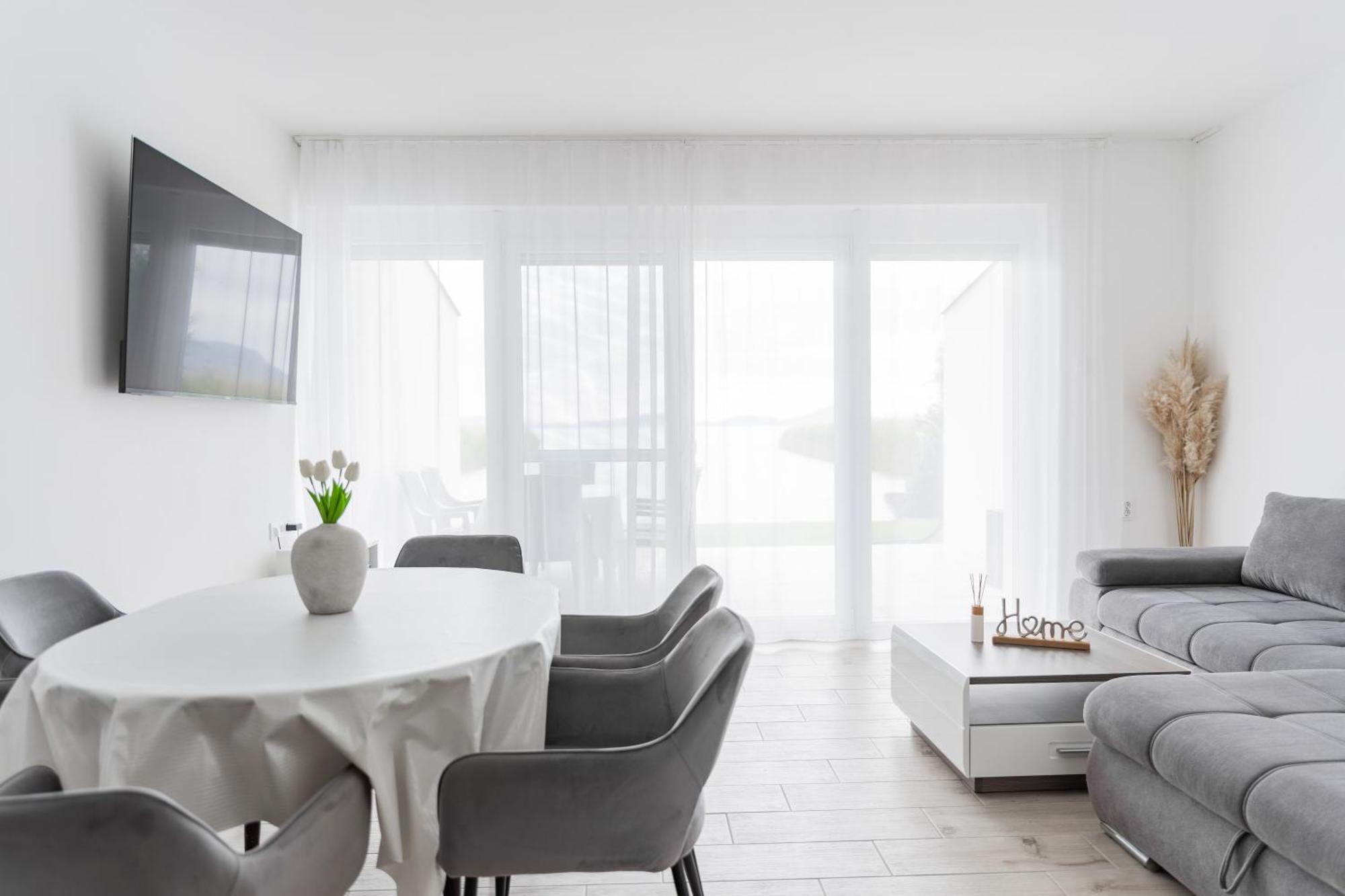 Balaton a kertben - Közvetlen vízparti apartmanok, csodálatos panorámával Balatonfenyves Quarto foto