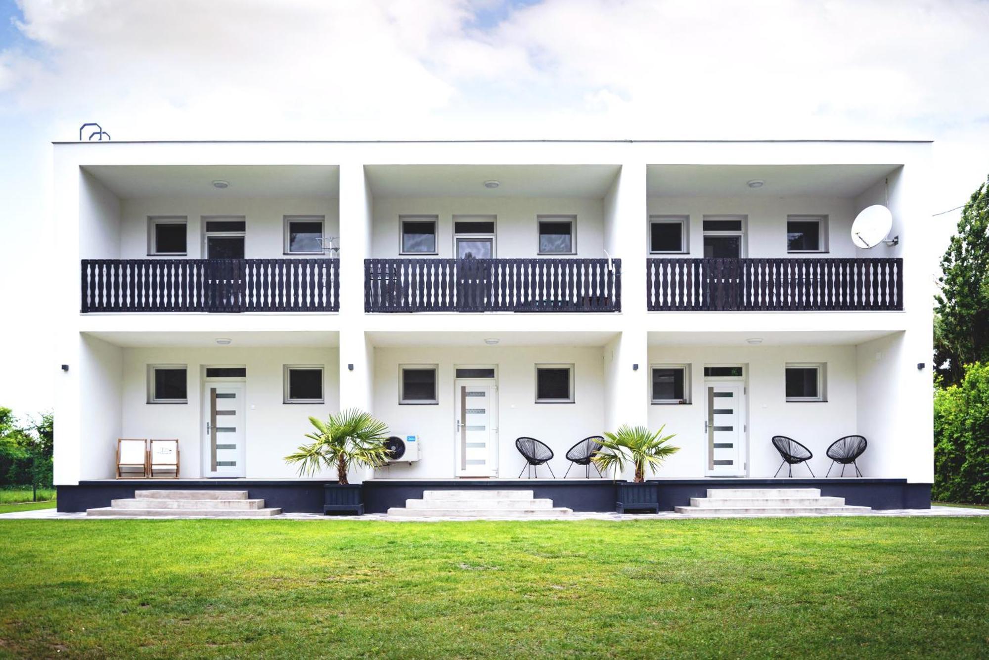 Balaton a kertben - Közvetlen vízparti apartmanok, csodálatos panorámával Balatonfenyves Exterior foto